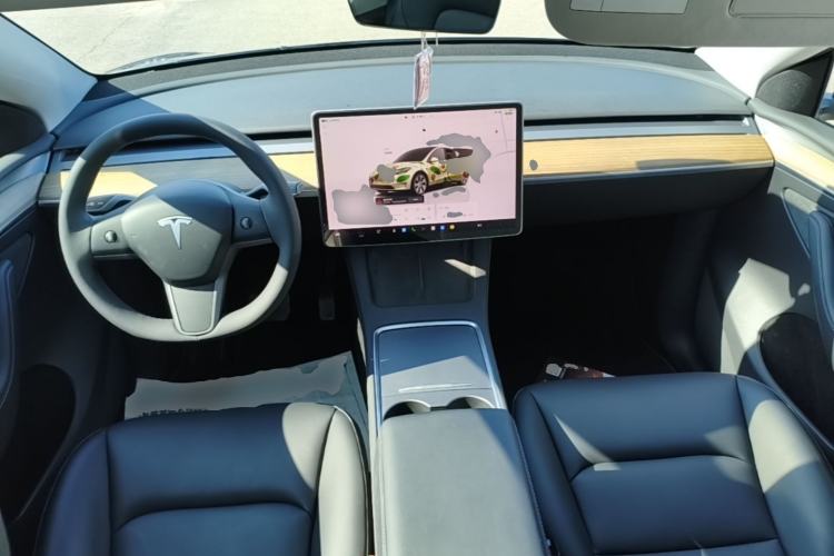 Used Tesla Model Y 2022 Rear-Wheel-Drive Version Center Console
