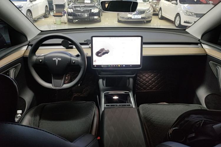 Used Tesla Model Y 2022 Revised Version Rear-Wheel Drive Center Console