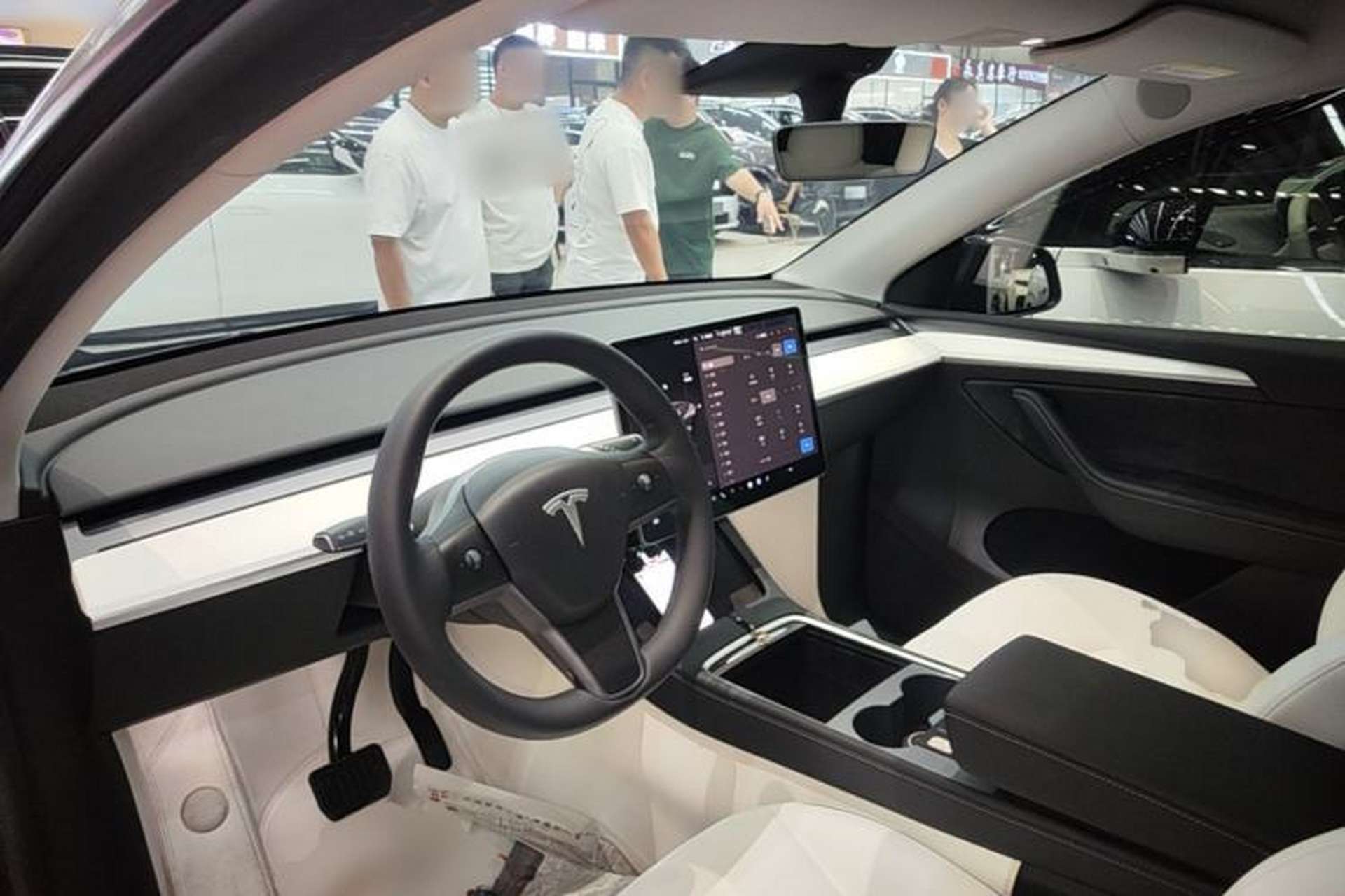 Used Tesla Model Y 2022 Revised Version Rear-Wheel Drive Center Console
