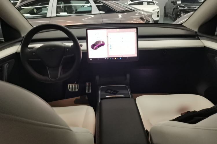 Used Tesla Model Y 2022 Revised Version Rear-Wheel Drive Center Console