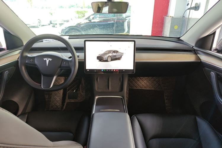 Used Tesla Model Y 2022 Rear-Wheel-Drive Version Center Console