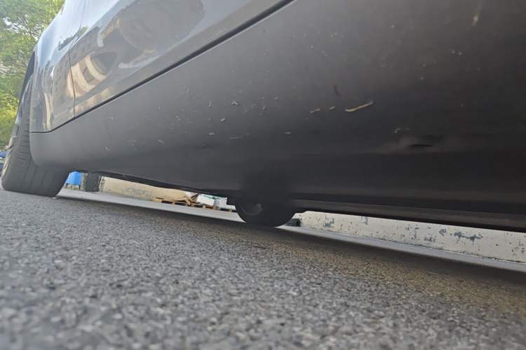 Used Tesla Model Y 2022 Rear-Wheel-Drive Version Chassis Front Right