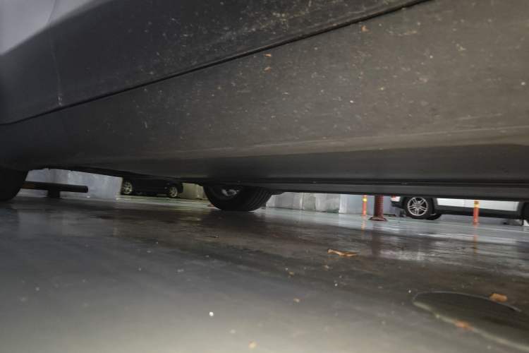 Used Tesla Model Y 2022 Rear-Wheel-Drive Version Chassis Front Right