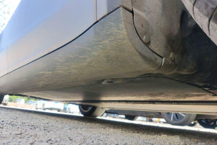 Used Tesla Model Y 2022 Long-Range All-Wheel-Drive Version Chassis Front Right