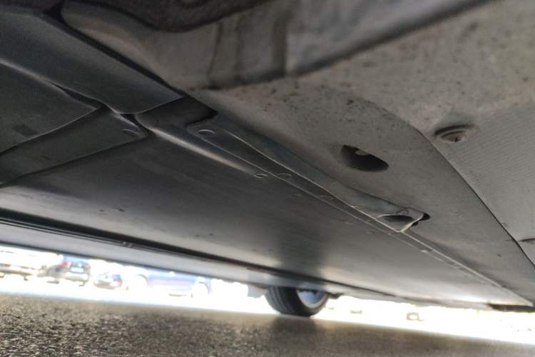 Used Tesla Model Y 2022 Rear-Wheel-Drive Version Chassis Rear Right