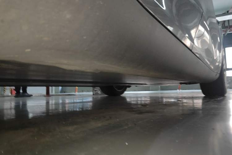 Used Tesla Model Y 2022 Rear-Wheel-Drive Version Chassis Rear Right