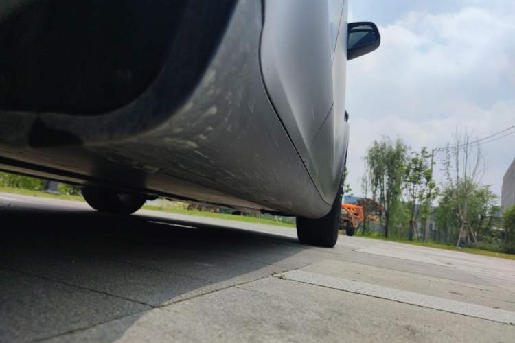 Used Tesla Model Y 2022 Long-Range All-Wheel-Drive Version Chassis Rear Right