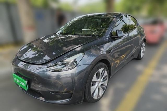 Used Tesla Model Y 2022 Long-Range All-Wheel-Drive Version