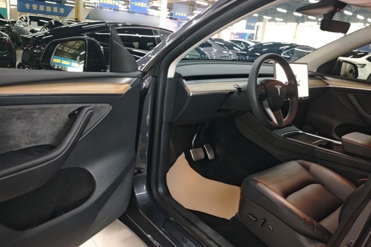 Used Tesla Model Y 2022 Rear-Wheel-Drive Version Driver Seat