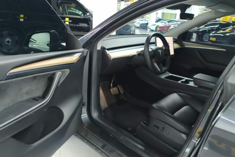 Used Tesla Model Y 2022 Revised Version Rear-Wheel Drive Driver Seat