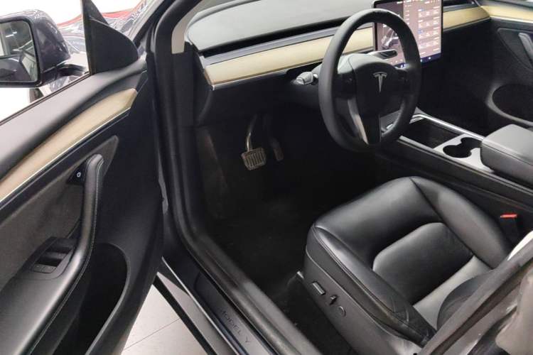 Used Tesla Model Y 2022 Rear-Wheel-Drive Version Driver Seat
