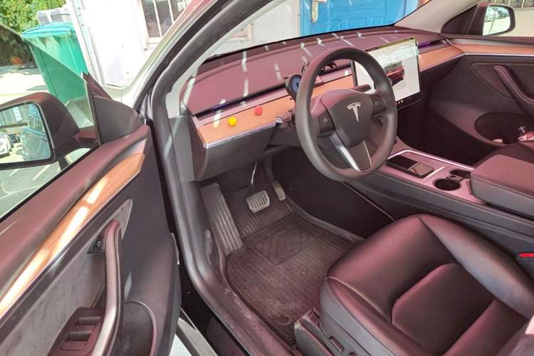 Used Tesla Model Y 2022 Rear-Wheel-Drive Version Driver Seat