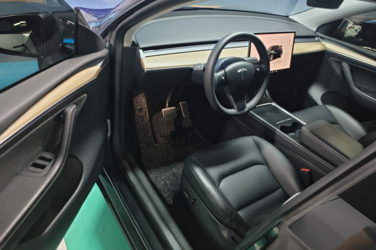 Used Tesla Model Y 2022 Revised Version Rear-Wheel Drive Driver Seat