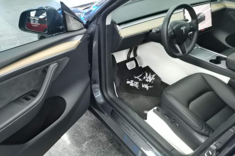 Used Tesla Model Y 2022 Performance High-Performance All-Wheel-Drive Version Driver Seat