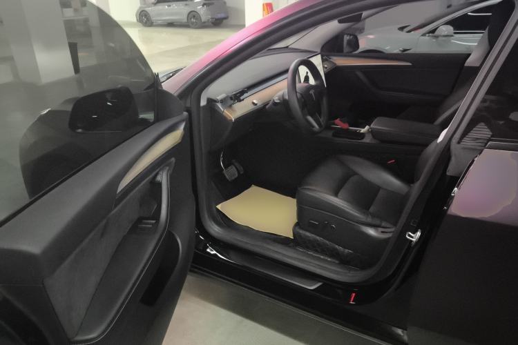Used Tesla Model Y 2022 Rear-Wheel-Drive Version Driver Seat