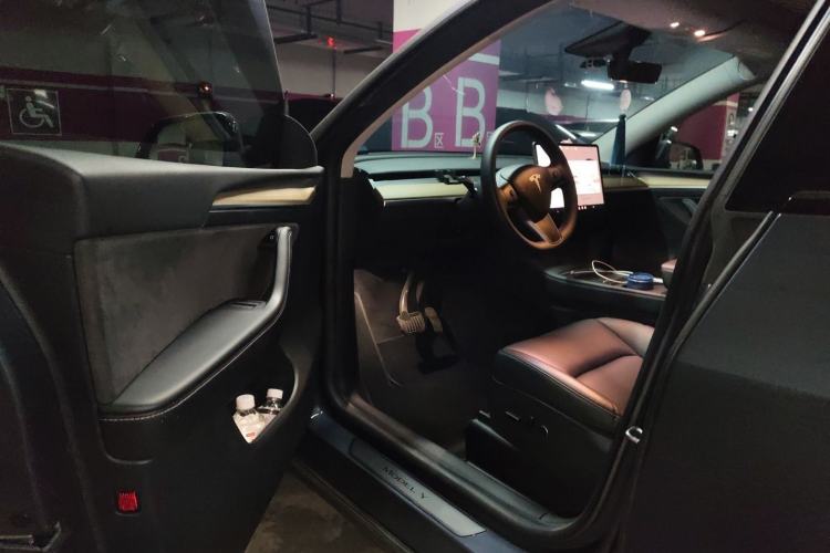 Used Tesla Model Y 2022 Rear-Wheel-Drive Version Driver Seat