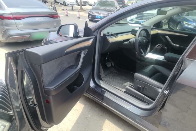 Used Tesla Model Y 2022 Rear-Wheel-Drive Version Driver Seat