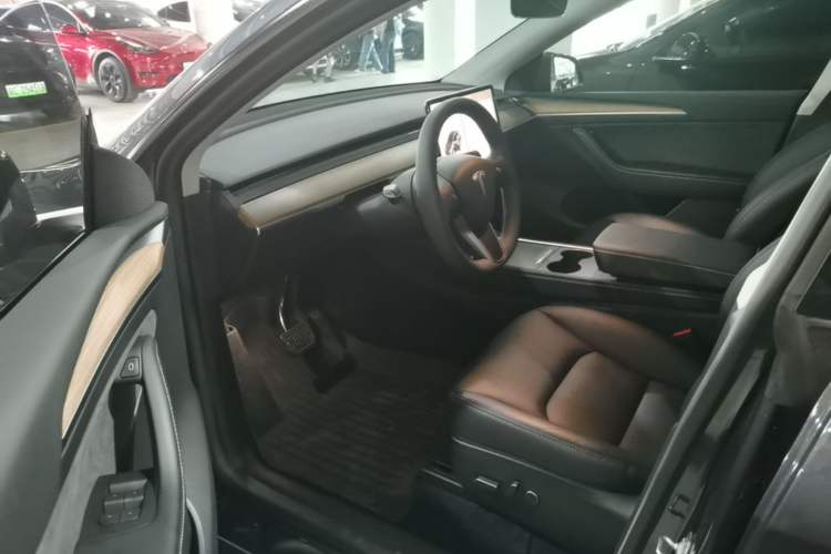 Used Tesla Model Y 2022 Revised Version Rear-Wheel Drive Driver Seat