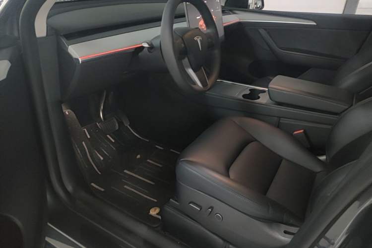 Used Tesla Model Y 2022 Rear-Wheel-Drive Version Driver Seat