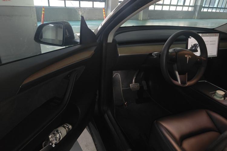 Used Tesla Model Y 2022 Rear-Wheel-Drive Version Driver Seat
