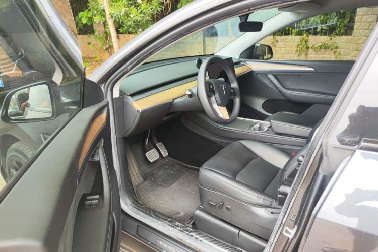 Used Tesla Model Y 2022 Rear-Wheel-Drive Version Driver Seat