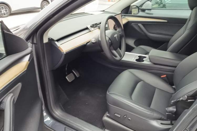 Used Tesla Model Y 2022 Rear-Wheel-Drive Version Driver Seat