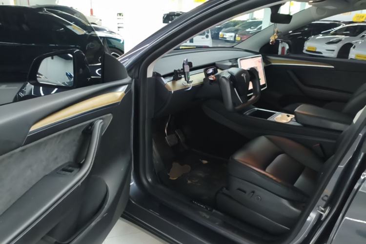 Used Tesla Model Y 2022 Revised Version Rear-Wheel Drive Driver Seat