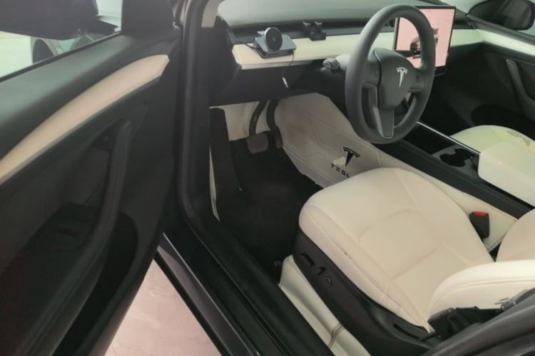 Used Tesla Model Y 2022 Revised Version Rear-Wheel Drive Driver Seat