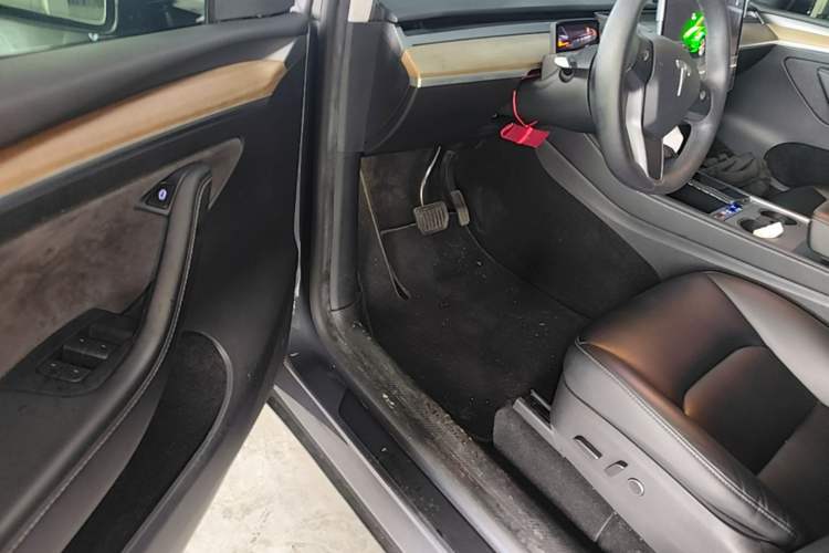 Used Tesla Model Y 2022 Rear-Wheel-Drive Version Driver Seat