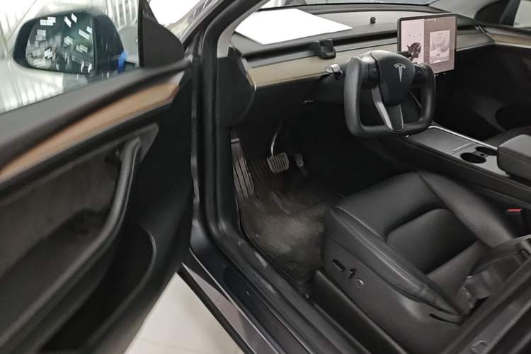 Used Tesla Model Y 2022 Revised Version Rear-Wheel Drive Driver Seat