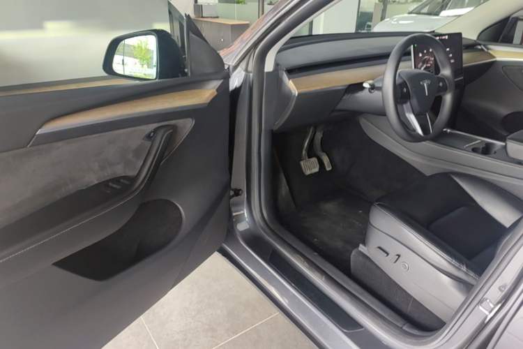 Used Tesla Model Y 2022 Revised Version Rear-Wheel Drive Driver Seat