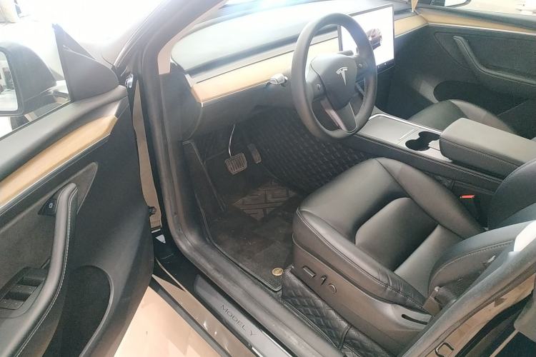Used Tesla Model Y 2022 Rear-Wheel-Drive Version Driver Seat