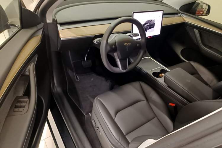 Used Tesla Model Y 2022 Rear-Wheel-Drive Version Driver Seat