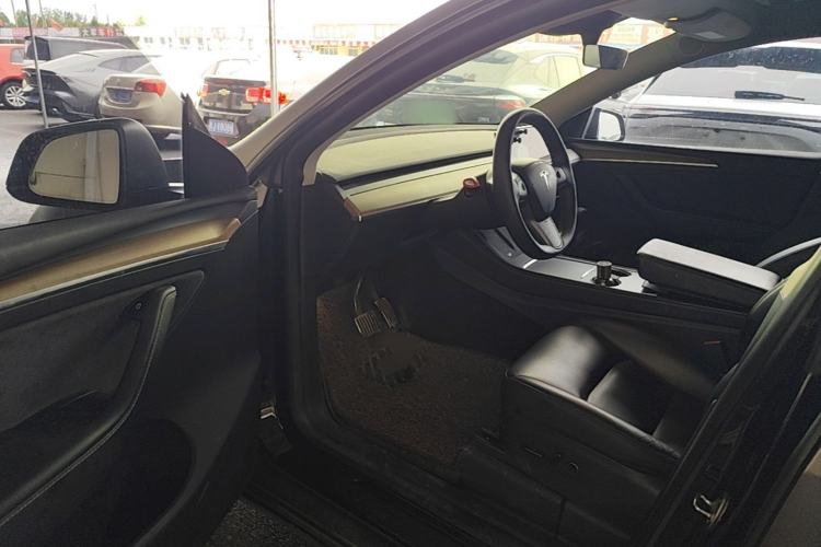 Used Tesla Model Y 2022 Rear-Wheel-Drive Version Driver Seat