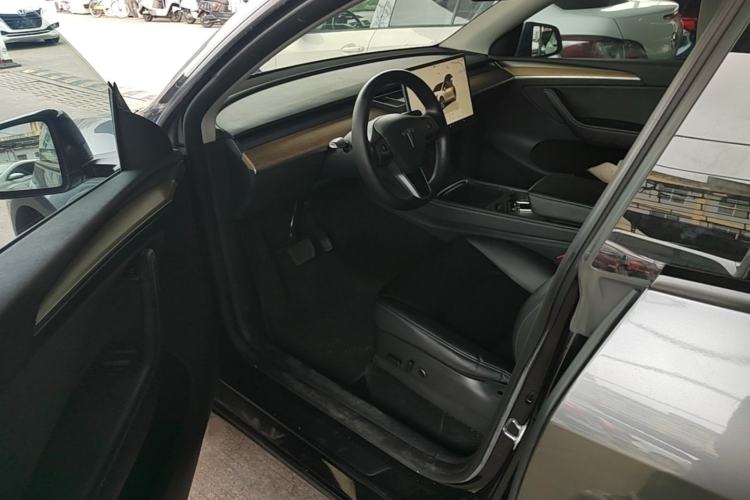 Used Tesla Model Y 2022 Rear-Wheel-Drive Version Driver Seat