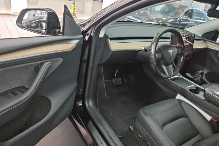Used Tesla Model Y 2022 Revised Version Rear-Wheel Drive Driver Seat