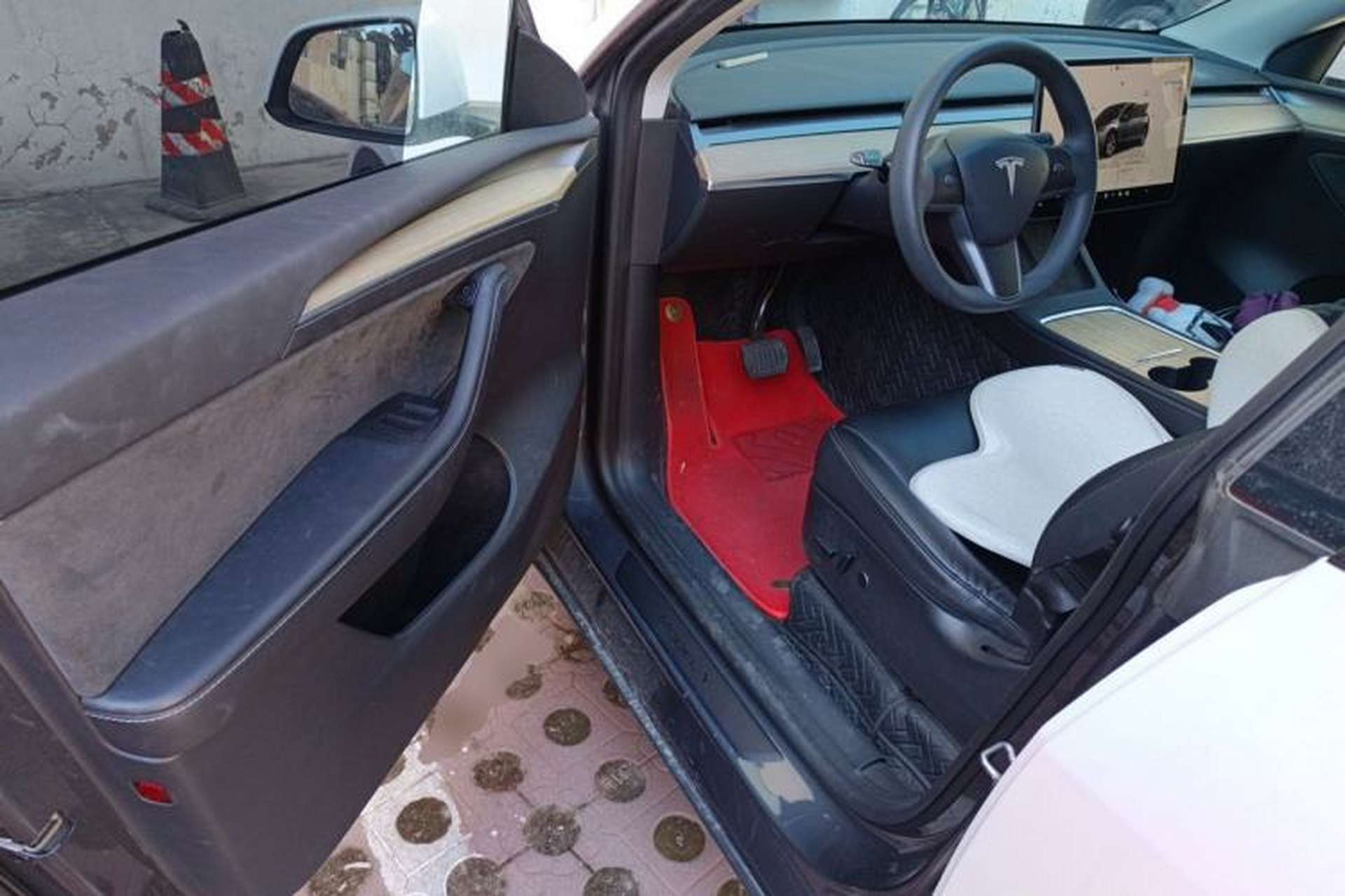 Used Tesla Model Y 2022 Revised Version Rear-Wheel Drive Driver Seat