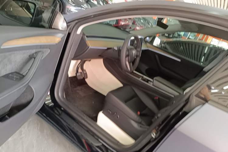 Used Tesla Model Y 2022 Revised Version Rear-Wheel Drive Driver Seat