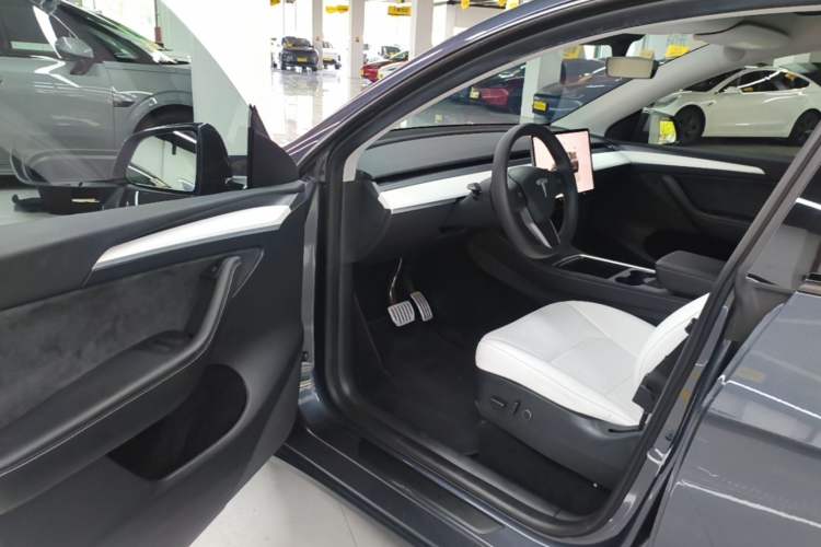 Used Tesla Model Y 2022 Performance High-Performance All-Wheel-Drive Version Driver Seat