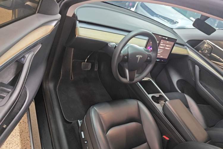Used Tesla Model Y 2022 Revised Version Rear-Wheel Drive Driver Seat