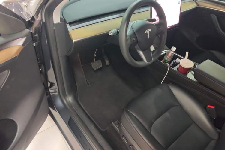 Used Tesla Model Y 2022 Revised Version Long-Range All-Wheel Drive Driver Seat