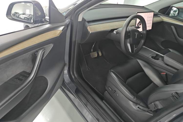 Used Tesla Model Y 2022 Revised Version Rear-Wheel Drive Driver Seat
