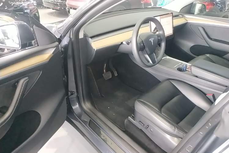 Used Tesla Model Y 2022 Revised Version Rear-Wheel Drive Driver Seat