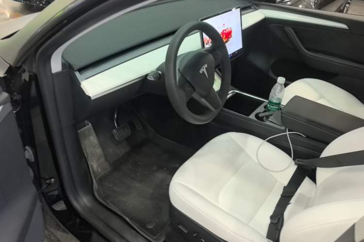 Used Tesla Model Y 2022 Revised Version Rear-Wheel Drive Driver Seat