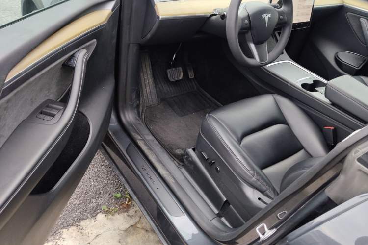 Used Tesla Model Y 2022 Revised Version Rear-Wheel Drive Driver Seat