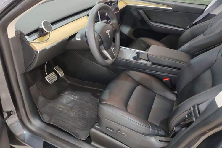 Used Tesla Model Y 2022 Revised Version Long-Range All-Wheel Drive Driver Seat