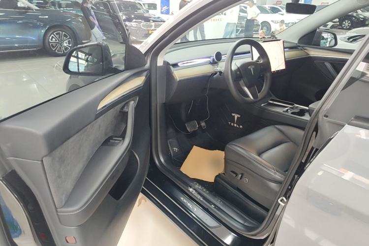 Used Tesla Model Y 2022 Revised Version Long-Range All-Wheel Drive Driver Seat