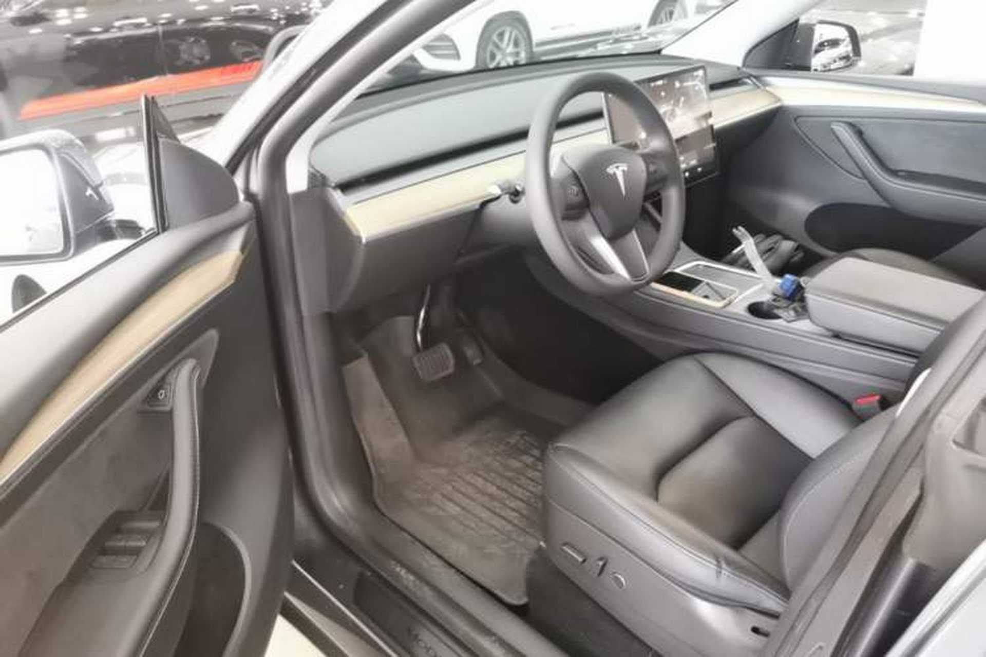 Used Tesla Model Y 2022 Rear-Wheel-Drive Version Driver Seat