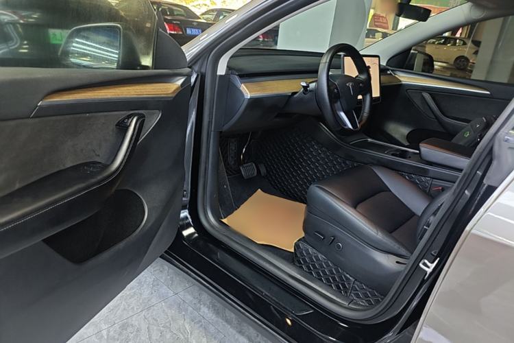 Used Tesla Model Y 2022 Rear-Wheel-Drive Version Driver Seat