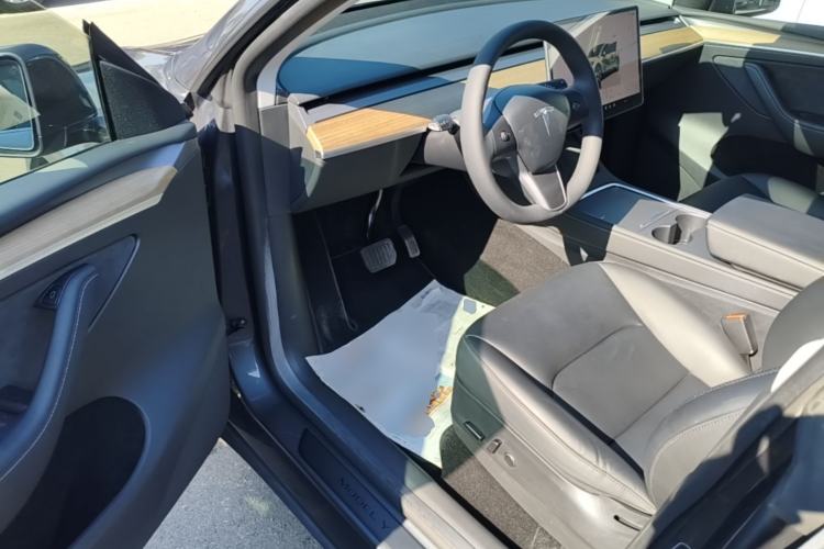 Used Tesla Model Y 2022 Rear-Wheel-Drive Version Driver Seat